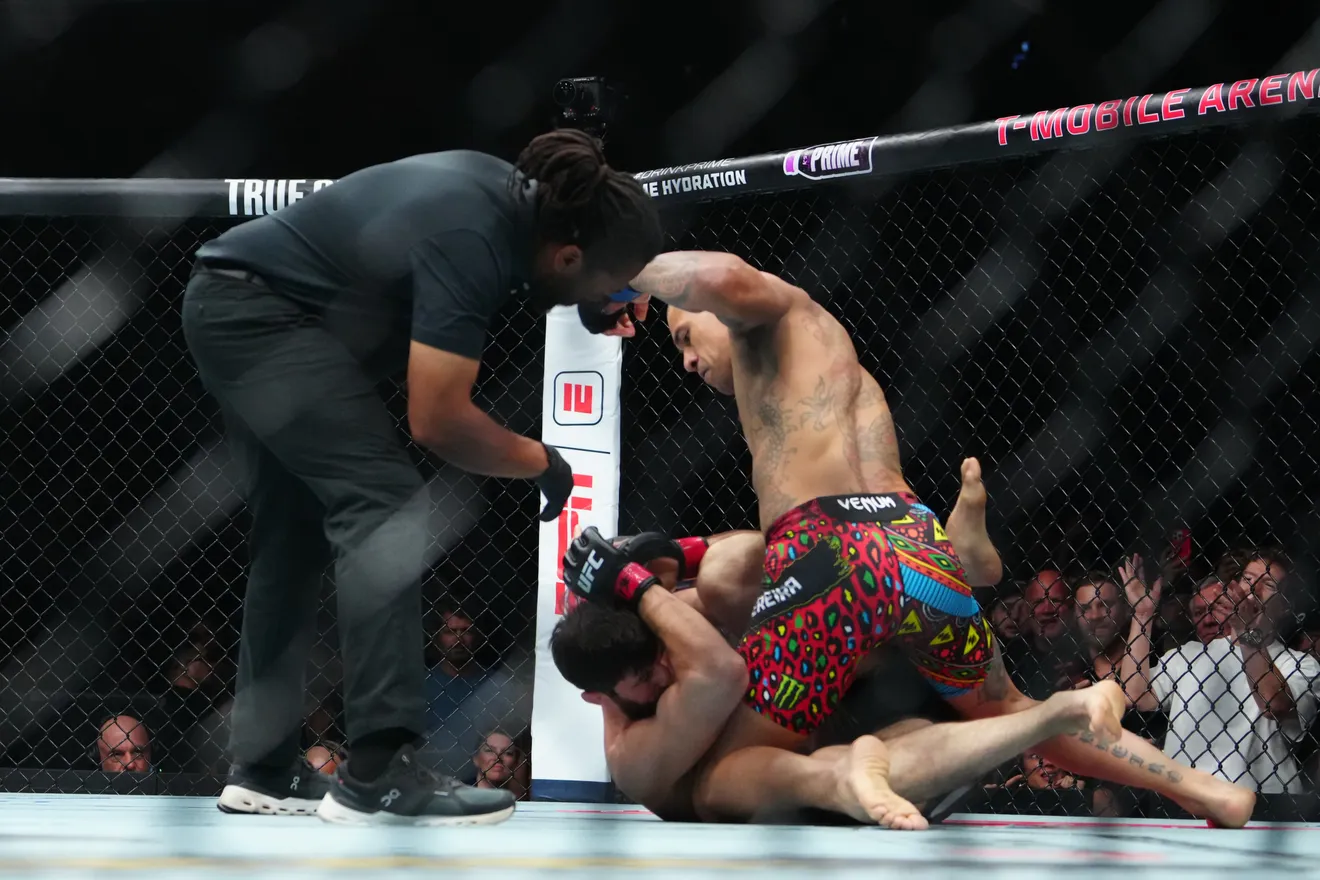 Alex Pereira Obliterates Ankalaev in 80 Seconds: The Return of the Violence King at UFC 320